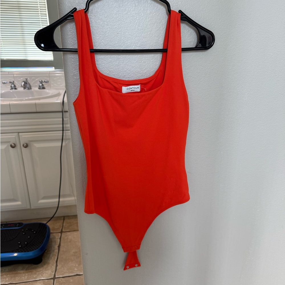 Aritzia Vibrant Red Bodysuit. Women’s size small.